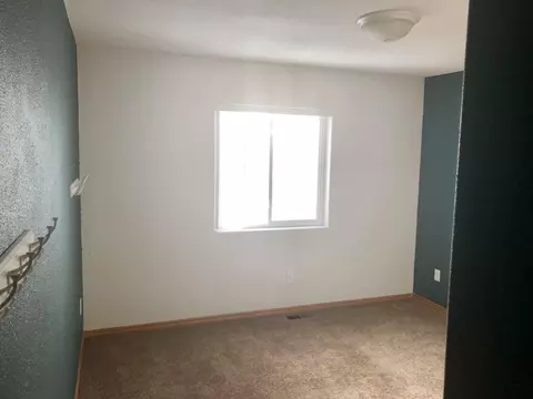701 Walter Way NE, Bismarck, ND 58503 photo 17