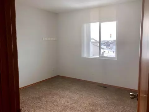 701 Walter Way NE, Bismarck, ND 58503 photo 13