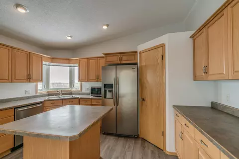 3911 31st Ave NW, Mandan, ND 58554 photo 8
