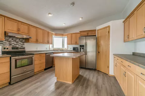 3911 31st Ave NW, Mandan, ND 58554 photo 6