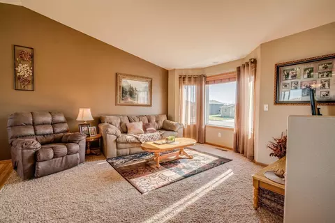 152 Dolan Dr, Lincoln, ND 58504 photo 9