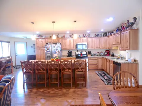 1024 E Lasalle Dr NE, Bismarck, ND 58503 photo 4