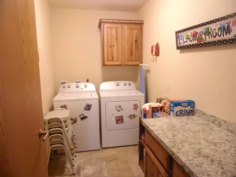 1024 E Lasalle Dr NE, Bismarck, ND 58503 photo 13