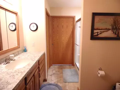 1024 E Lasalle Dr NE, Bismarck, ND 58503 photo 14