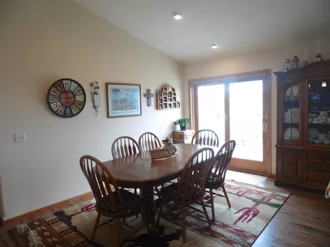 1024 E Lasalle Dr NE, Bismarck, ND 58503 photo 8