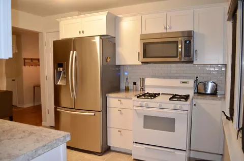574 Sunset Pl, Bismarck, ND 58504 photo 9