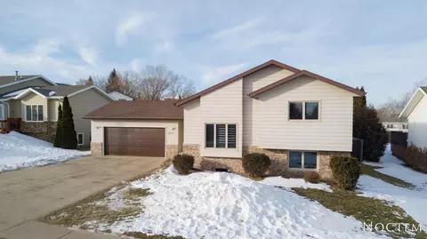 1613 12th Ave SE, Mandan, ND 58554 photo 33