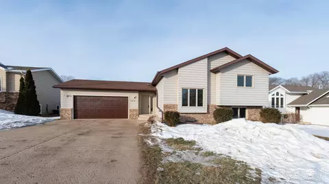 1613 12th Ave SE, Mandan, ND 58554 photo 31