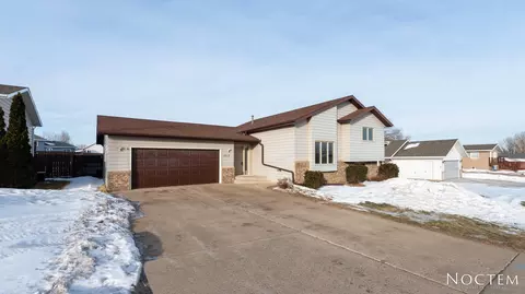 1613 12th Ave SE, Mandan, ND 58554 photo 30