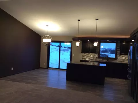 4723 Marsh Hawk Dr, Bismarck, ND 58503 photo 2
