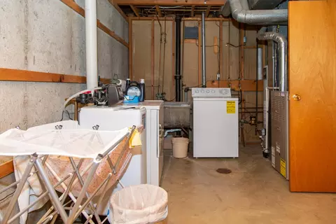 219 Kavaney Dr, Bismarck, ND 58501 photo 35