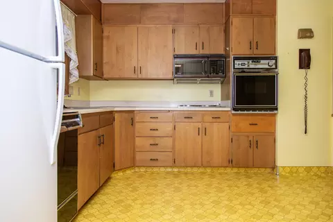 219 Kavaney Dr, Bismarck, ND 58501 photo 16