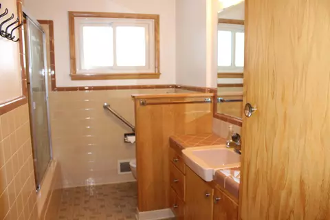 1908 Catherine Dr, Bismarck, ND 58501 photo 6
