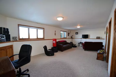 3607 43rd St NW, Mandan, ND 58554 photo 8