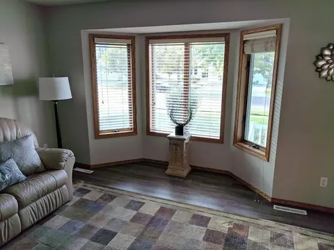 526 Munich Dr, Bismarck, ND 58504 photo 13