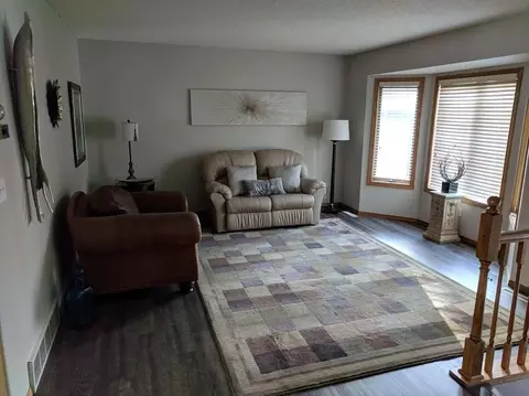 526 Munich Dr, Bismarck, ND 58504 photo 5