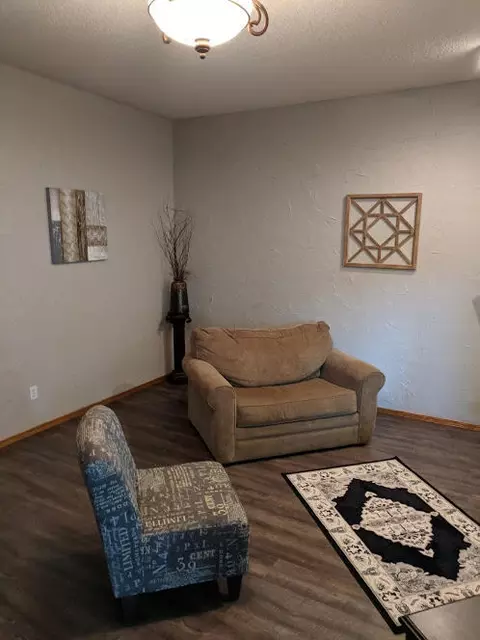 526 Munich Dr, Bismarck, ND 58504 photo 7