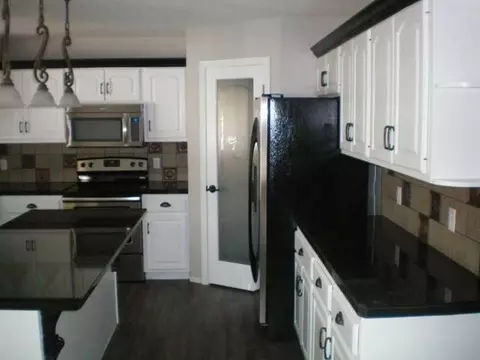 526 Munich Dr, Bismarck, ND 58504 photo 19