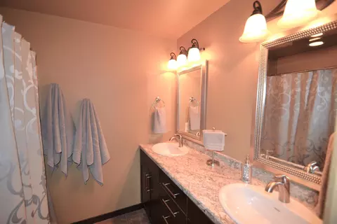 3920 Crest Cir, Bismarck, ND 58503 photo 33