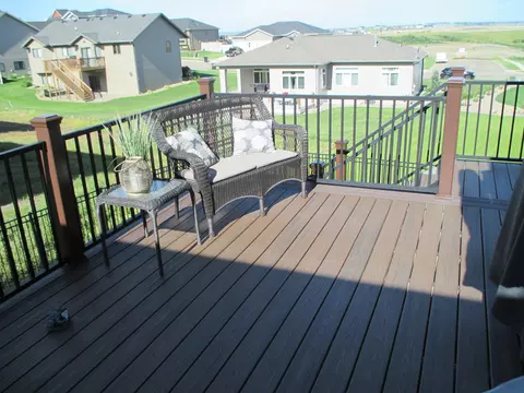 3920 Crest Cir, Bismarck, ND 58503 photo 13