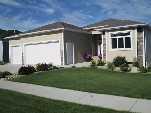 3920 Crest Cir, Bismarck, ND 58503 photo 40