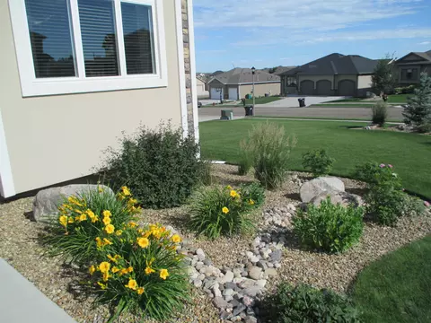 3920 Crest Cir, Bismarck, ND 58503 photo 38