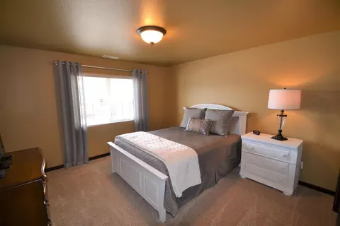 3920 Crest Cir, Bismarck, ND 58503 photo 34