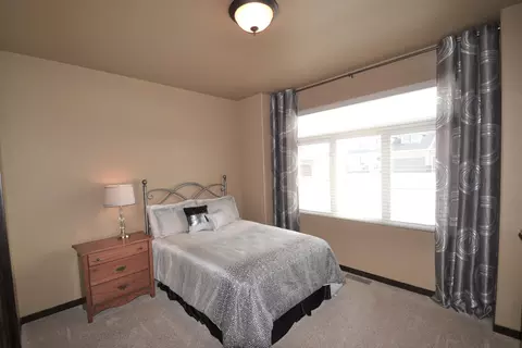 3920 Crest Cir, Bismarck, ND 58503 photo 19