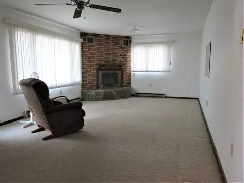 400 Main St E, Beulah, ND 58523 photo 7