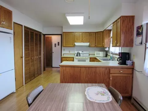 400 Main St E, Beulah, ND 58523 photo 2