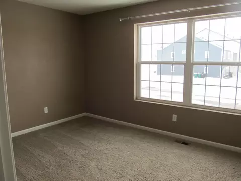 3221 Rutland Dr, Bismarck, ND 58504 photo 9