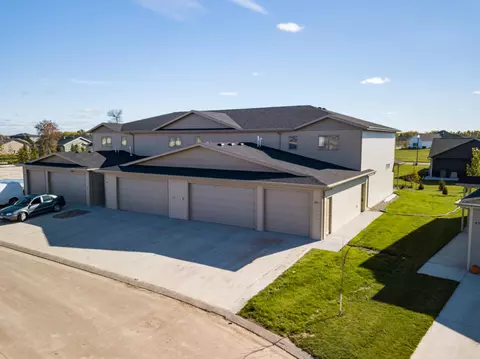 751 Compass Loop, Bismarck, ND 58504 photo 1