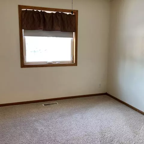 7603 Twilight Rd, Bismarck, ND 58503 photo 18