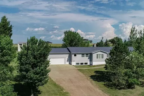 7603 Twilight Rd, Bismarck, ND 58503 photo 1