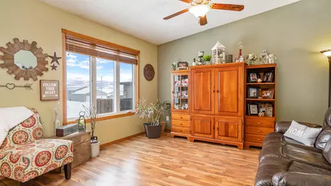 4407 Calgary Ave E, Bismarck, ND 58503 photo 4