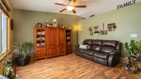 4407 Calgary Ave E, Bismarck, ND 58503 photo 3
