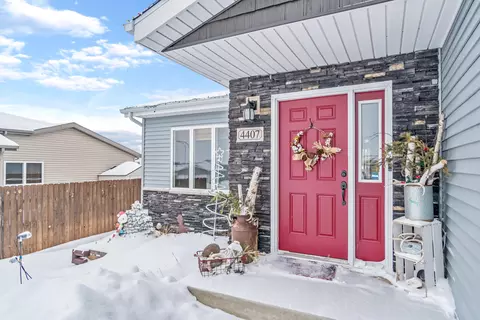 4407 Calgary Ave E, Bismarck, ND 58503 photo 2