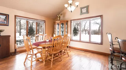 6318 Sully Dr, Bismarck, ND 58504 photo 6