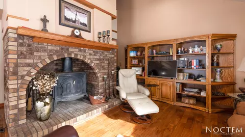 6318 Sully Dr, Bismarck, ND 58504 photo 9