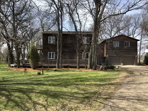 6318 Sully Dr, Bismarck, ND 58504 photo 1