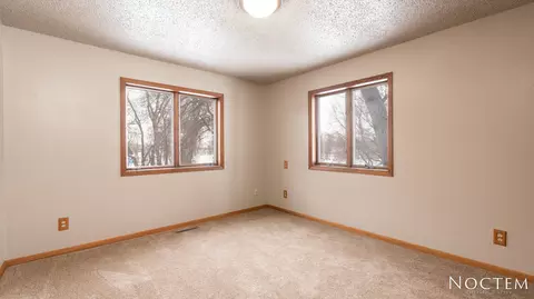 6318 Sully Dr, Bismarck, ND 58504 photo 25