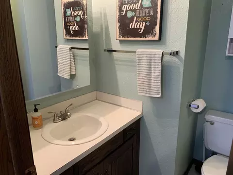 912 Constitution Dr, Bismarck, ND 58501 photo 19
