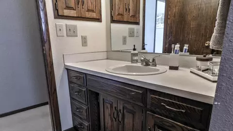 912 Constitution Dr, Bismarck, ND 58501 photo 24