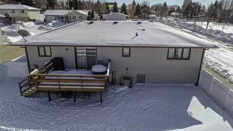 912 Constitution Dr, Bismarck, ND 58501 photo 40
