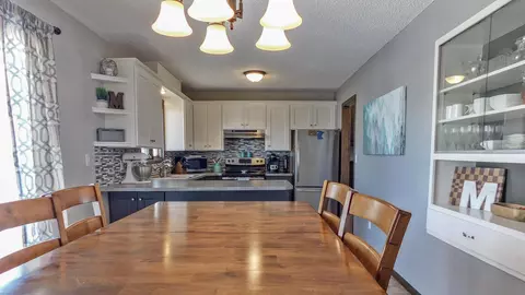 912 Constitution Dr, Bismarck, ND 58501 photo 7