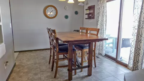 912 Constitution Dr, Bismarck, ND 58501 photo 8