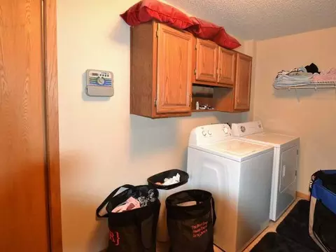 422 E Denver Ave, Bismarck, ND 58504 photo 23