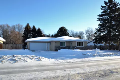 422 E Denver Ave, Bismarck, ND 58504 photo 1