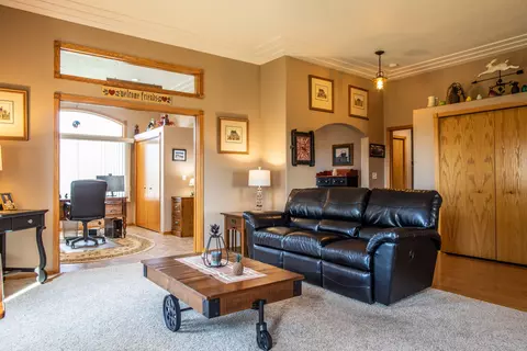 7521 Beacon Loop, Bismarck, ND 58504 photo 8