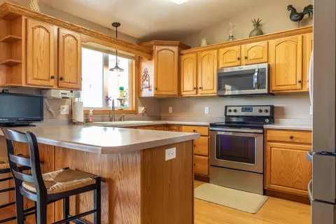 7521 Beacon Loop, Bismarck, ND 58504 photo 11